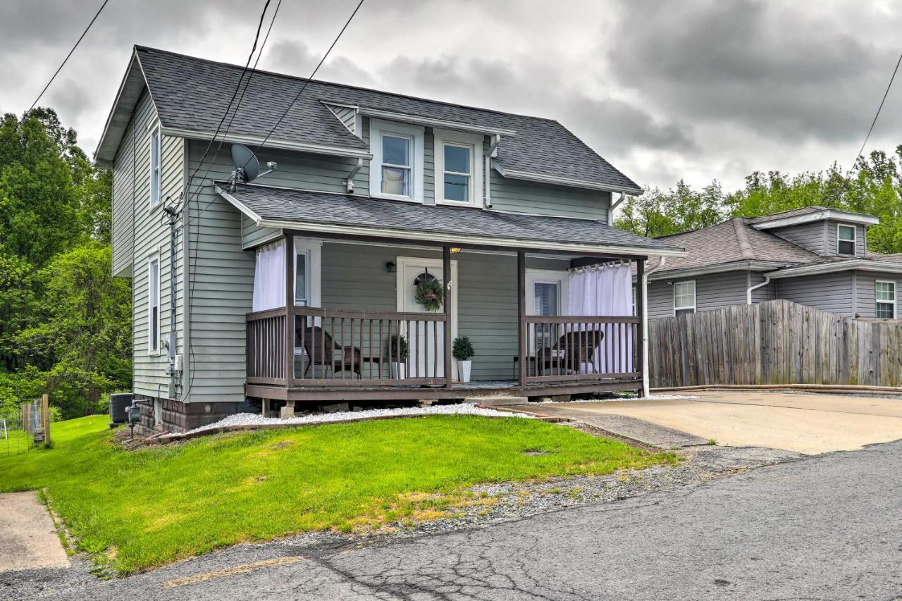 Morgantown Home With Deck About 2 Mi To Wv University! エクステリア 写真